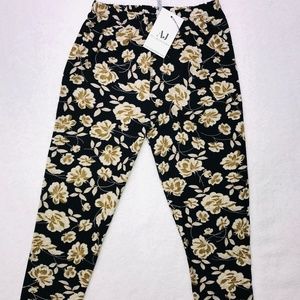 My Amelia James One Size 4-12 Buttery Soft Capri